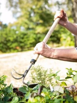 Gardener's Lifetime Raised Bed Cultivator -Gardening Supplies 8587960 3527 tif