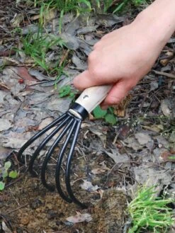 Nisaku Japanese Stainless Steel Garden Claw Rake And Cultivator
