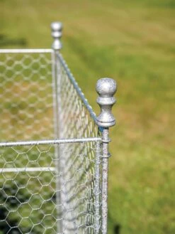 Tall Chicken Wire Critter Fence With Gate -Gardening Supplies 8613260 0082